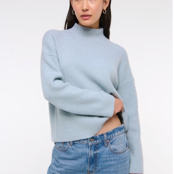 NWT Abercrombie & Fitch Easy Funnel Neck Sweater - Picture 1 of 12